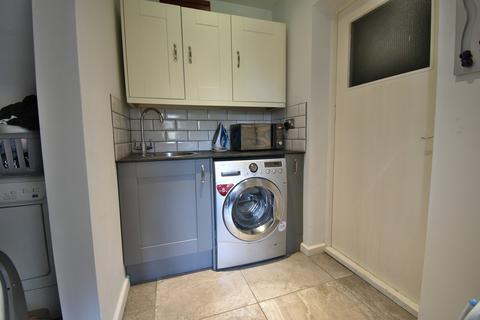 11 Swarbourn Close, Yoxall, Burton-on-trent, DE13 8NX