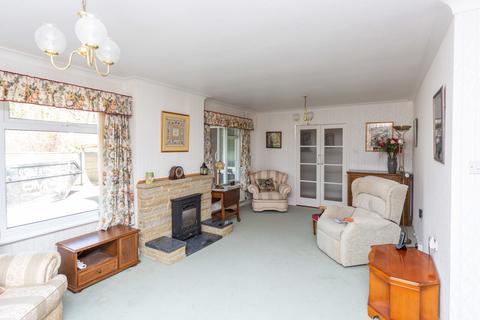 9 Oakfield, Hawkhurst, Cranbrook, TN18 4JR