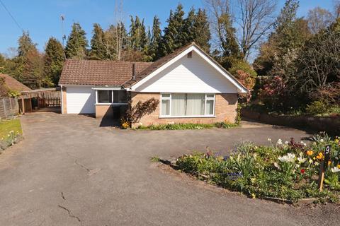 9 Oakfield, Hawkhurst, Cranbrook, TN18 4JR