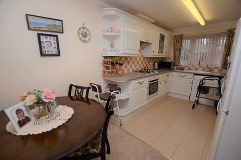 35 Arnold Pitcher Close, North Walsham, NR28 0FG