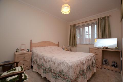 35 Arnold Pitcher Close, North Walsham, NR28 0FG