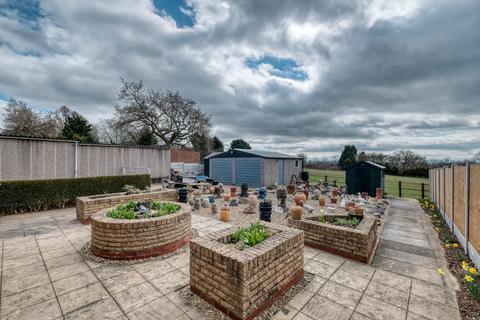6 Cladswell Close, Cookhill, Alcester, B49 5JX