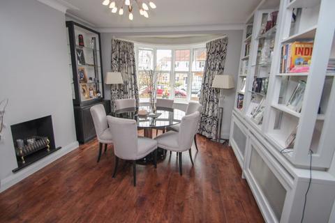 16 Manor Drive, Esher, KT10 0AX