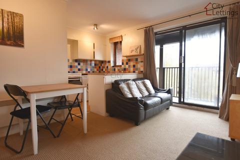 Studio to rent, Castle Gardens, Nottingham