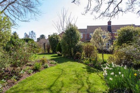 37 Hilltop Road, Caversham, Reading, RG4 7HR