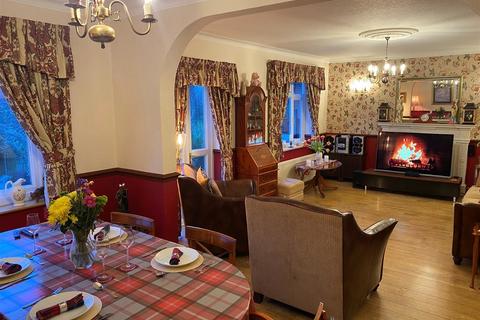 97 Maney Hill Road, Sutton Coldfield, B72 1JU