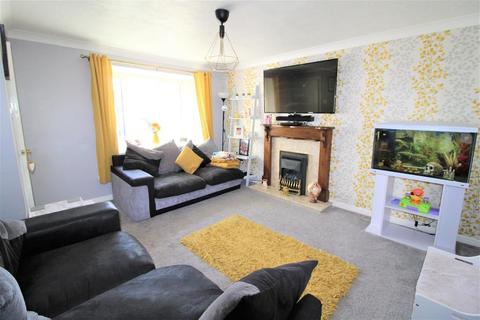 2 Elmbridge Close, Royston, Barnsley, S71 4BQ