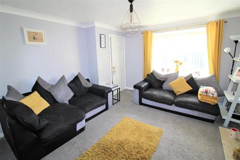 2 Elmbridge Close, Royston, Barnsley, S71 4BQ