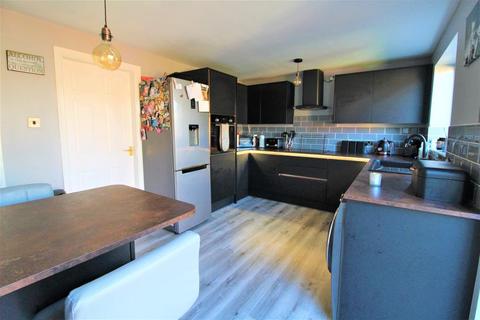 2 Elmbridge Close, Royston, Barnsley, S71 4BQ