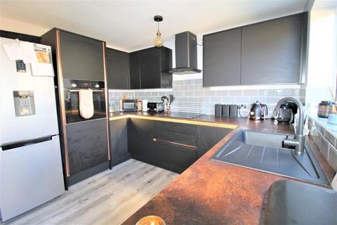 2 Elmbridge Close, Royston, Barnsley, S71 4BQ