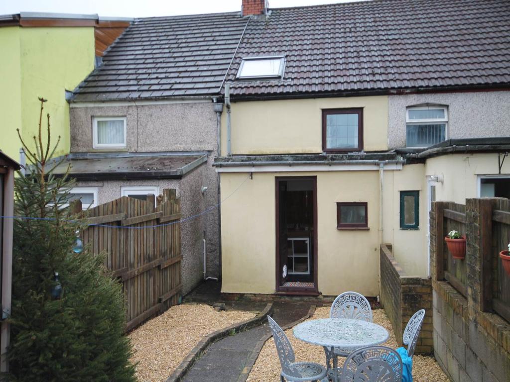 Wern Cottages, Caerphilly Road, Nelson 2 bed house £575 pcm (£133 pw)