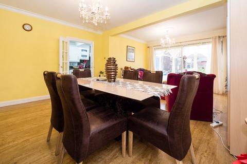 4 Clyde Way, Romford, RM1 4UP