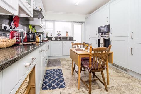 4 Clyde Way, Romford, RM1 4UP