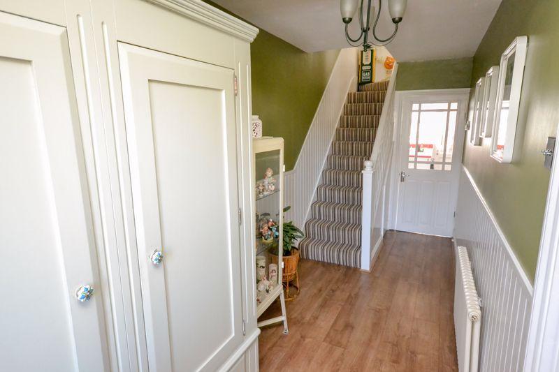 Kingsman Road, StanfordLeHope 3 bed end of terrace house £330,000
