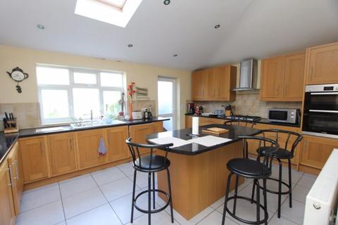 126 Banstead Road, Carshalton, SM5 3NH
