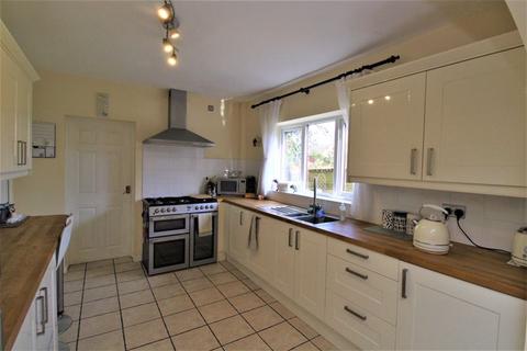 1 Sandy Hill, Werrington, Stoke-on-trent, ST9 0ET