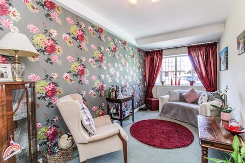 1 Sandy Hill, Werrington, Stoke-on-trent, ST9 0ET