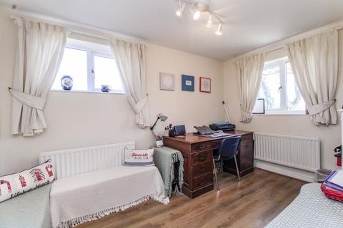 1 Sandy Hill, Werrington, Stoke-on-trent, ST9 0ET
