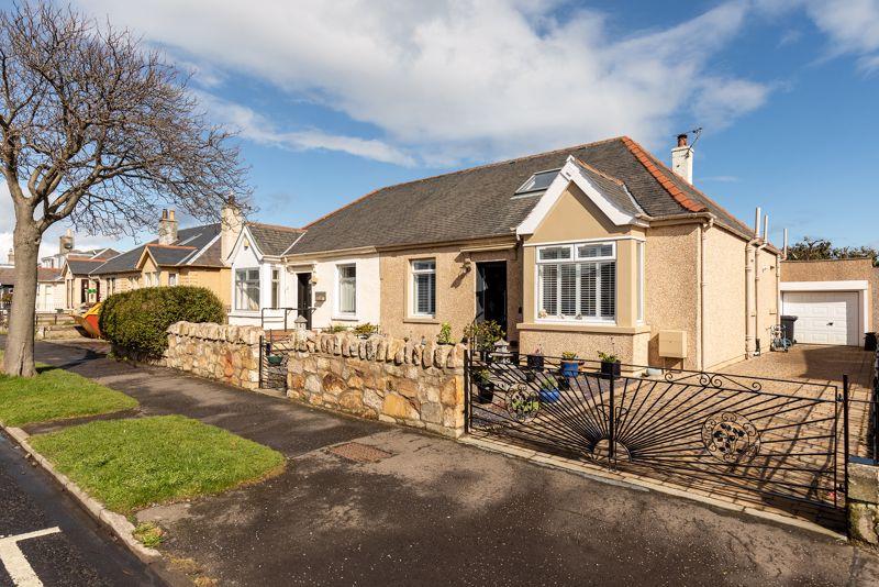 46 Wakefield Avenue, Edinburgh 3 bed bungalow £420,000