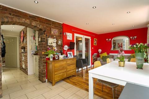 6 - 7 Chapel Row, Horton, Telford, TF6 6DP