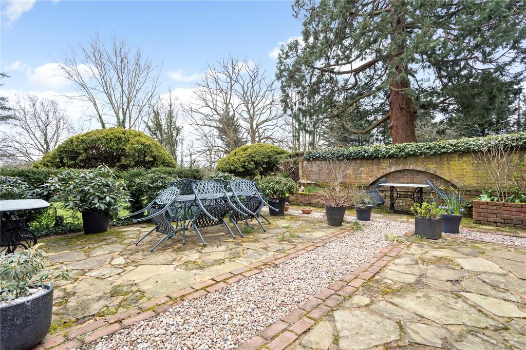 Private Courtyard