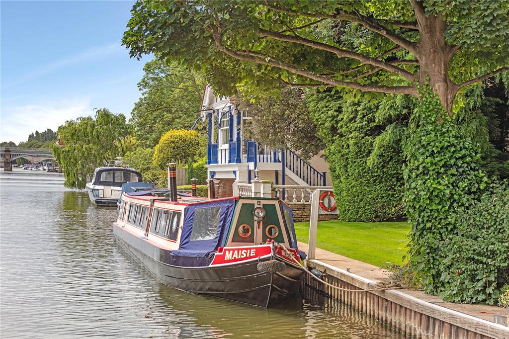 Mooring