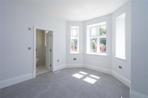 2 bedroom apartment for sale - Coombe Lane West, Kingston upon Thames, Surrey, KT2