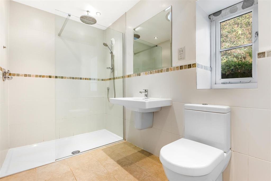 Nansbara Shower Room