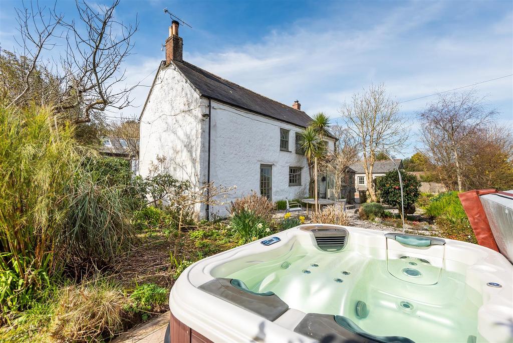 The Withy Hot Tub