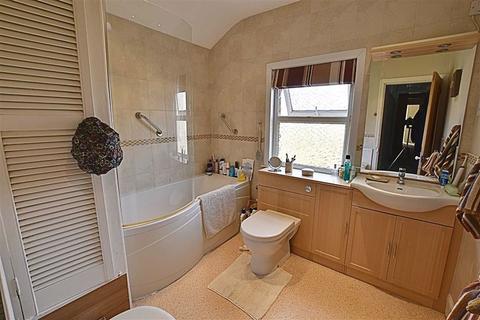 55 Shrubbery Avenue, Worcester, WR1 1QP