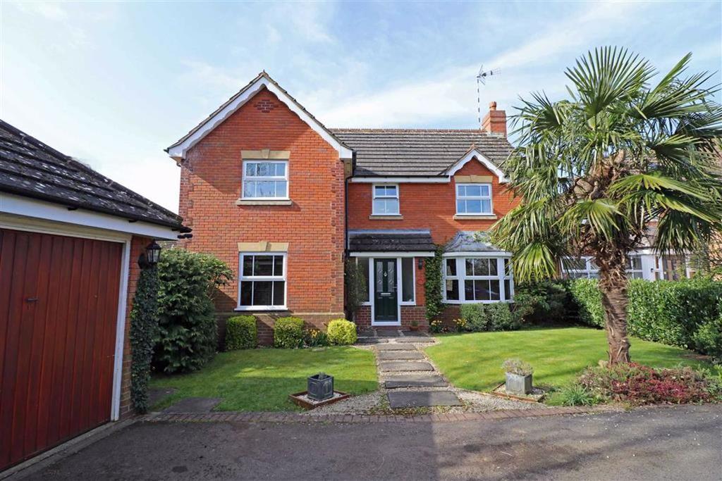 Verden Avenue, Chase Meadow, Warwick, CV34 4 bed detached house £500,000