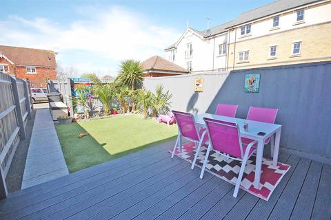 101 Shimbrooks, Great Leighs, Chelmsford, CM3 1SG