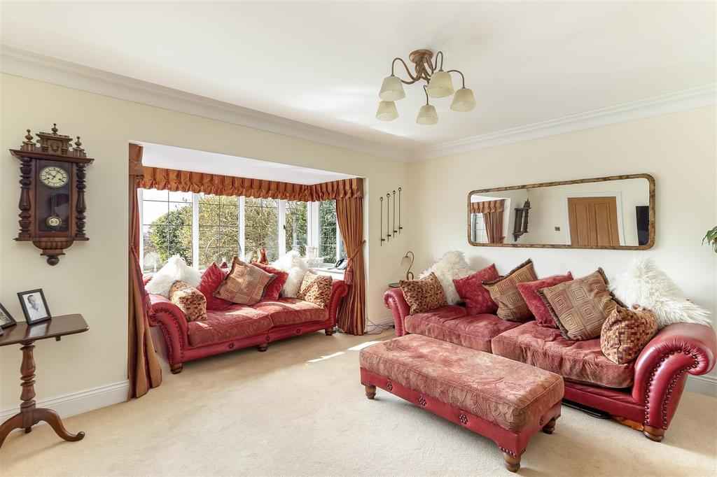 Breary Lane East, Bramhope, Leeds 2 bed semidetached house £450,000