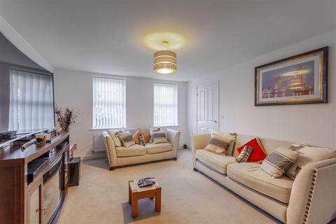 6 Beldover Drive, Nottingham, NG8 6DQ