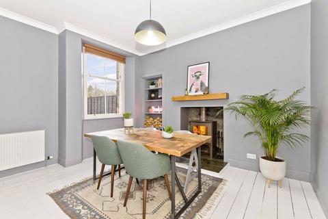 37 Craigie Road, Perth, PH2 0BL