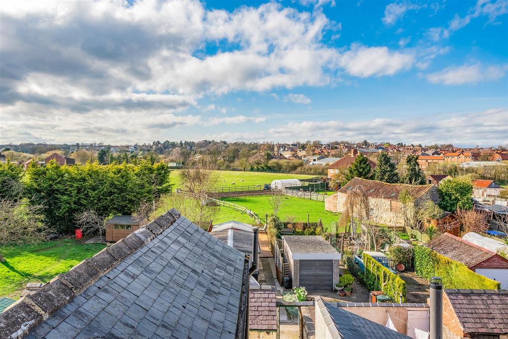 36 Welham Road, Norton, Malton, North Yorkshire YO17 9DP 4 bed terraced