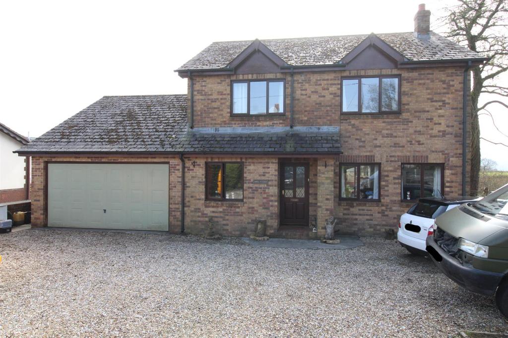 Heol Ddu, Ammanford 3 bed detached house £295,000