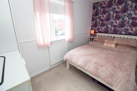 26 Bradbury Close, Gateshead, NE10 8UF