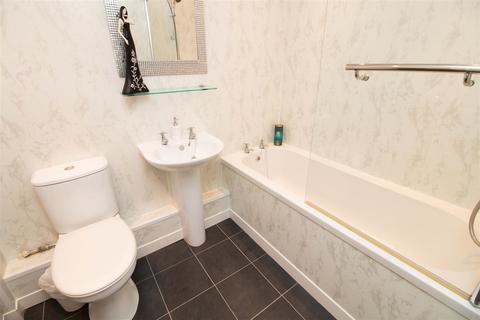 26 Bradbury Close, Gateshead, NE10 8UF