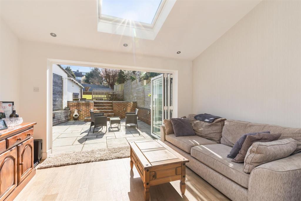 Graham Avenue, Brighton 4 bed semidetached house £700,000