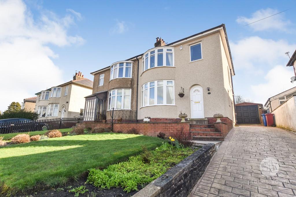 Yew Tree Drive, Blackburn, BB2 3 bed semidetached house £220,000