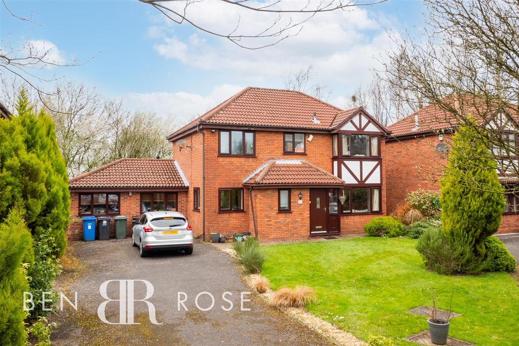 Woodlands Meadow, Chorley 4 bed detached house £319,995