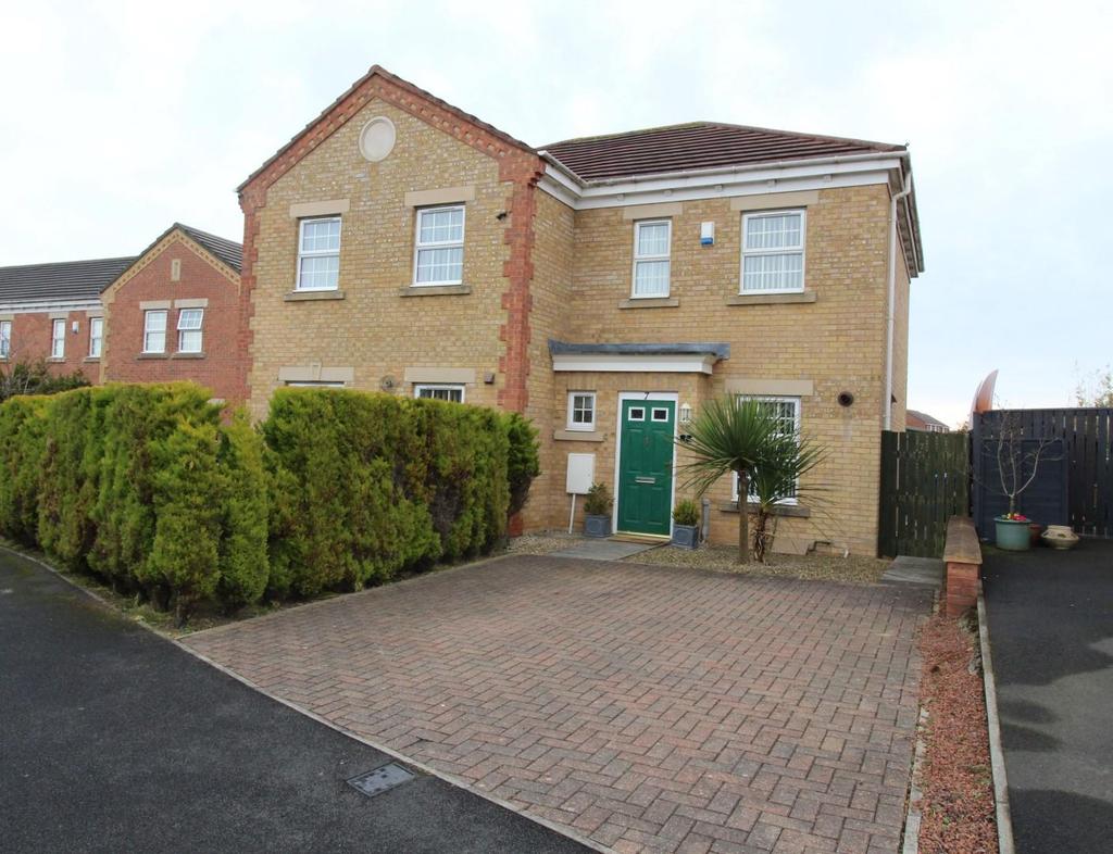 Grosvenor Place, Chase Farm, Blyth 2 bed semidetached house £550 pcm (£127 pw)