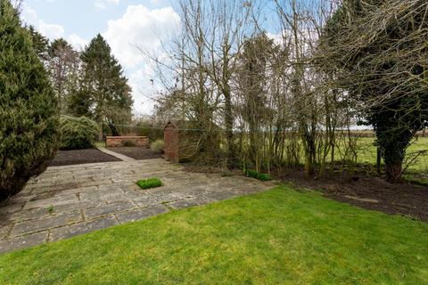 Lynne House Carr Lane, Sutton On The Forest, York, YO61 1EB