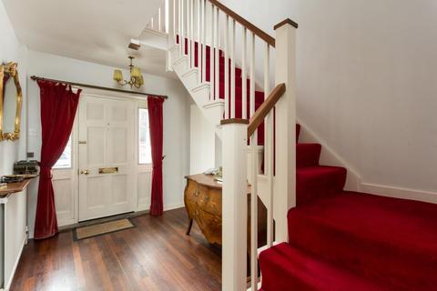 Lynne House Carr Lane, Sutton On The Forest, York, YO61 1EB