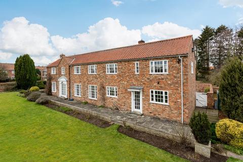 Lynne House Carr Lane, Sutton On The Forest, York, YO61 1EB