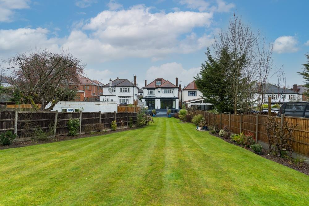 Pebworth Road, Harrow 5 bed detached house £1,575,000