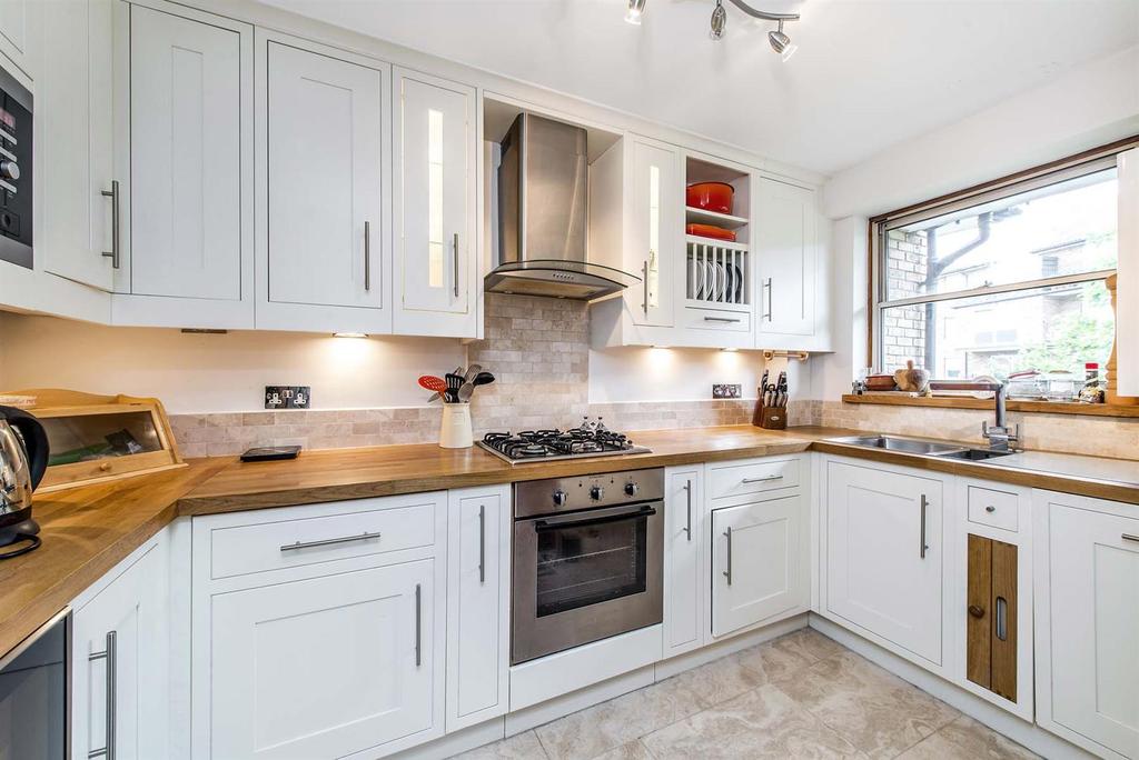 10 D Kitchen.jpg