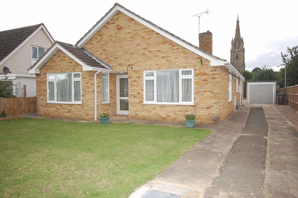 Godson Avenue, Heckington, Sleaford 3 bed bungalow £670 pcm (£155 pw)