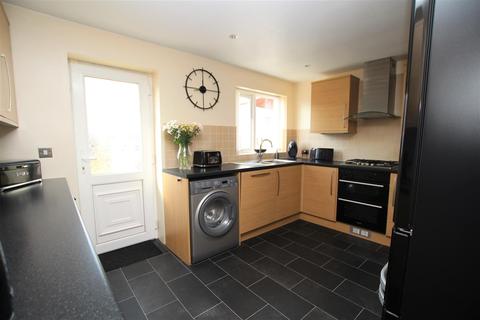 8 High Ash, Shipley, BD18 1NA